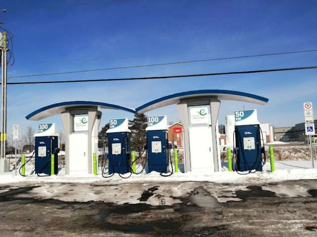 Circuit électrique Charging Station in Bécancour Quebec Canada