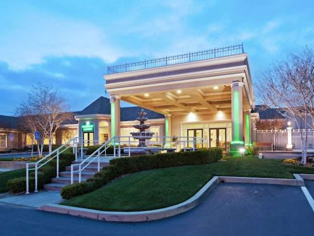 Holiday Inn Redding, an IHG Hotel in Redding California