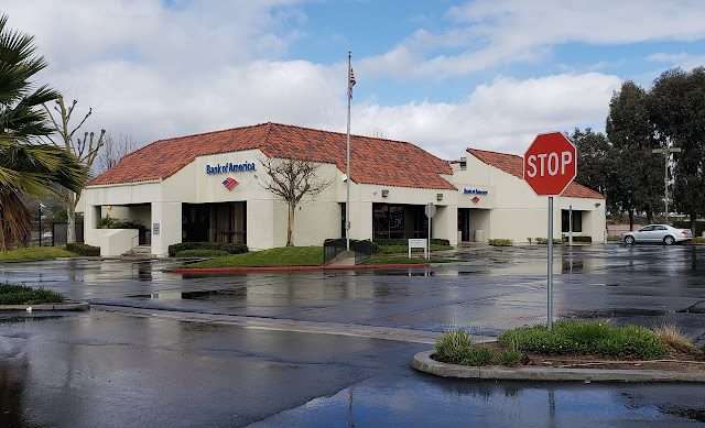 Lake Elsinore Valley Center in Lake Elsinore California