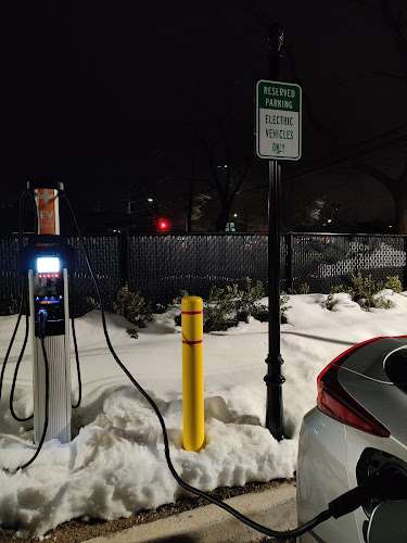 ChargePoint Charging Station EV Charging Station at 21 Pulaski Rd
