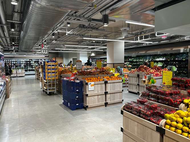 Whole Foods Market EV Charging Station at 66 Broadway