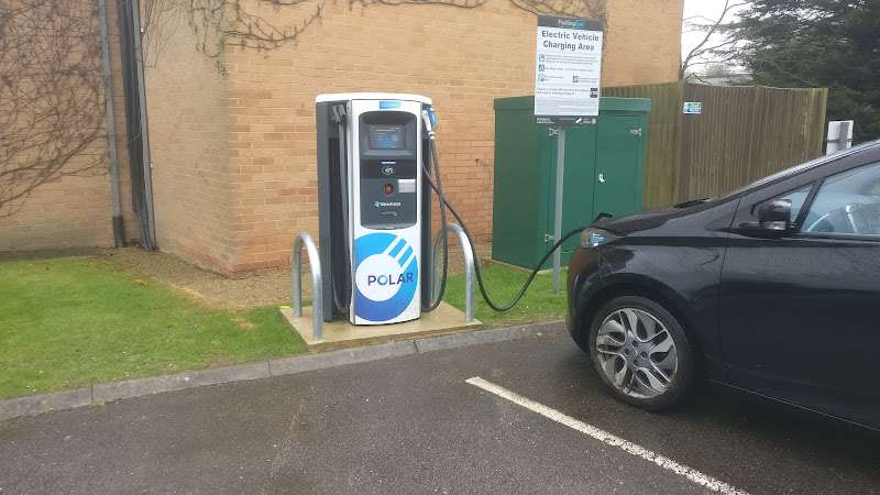 bp pulse Charging Station EV Charging Station at Holiday Inn