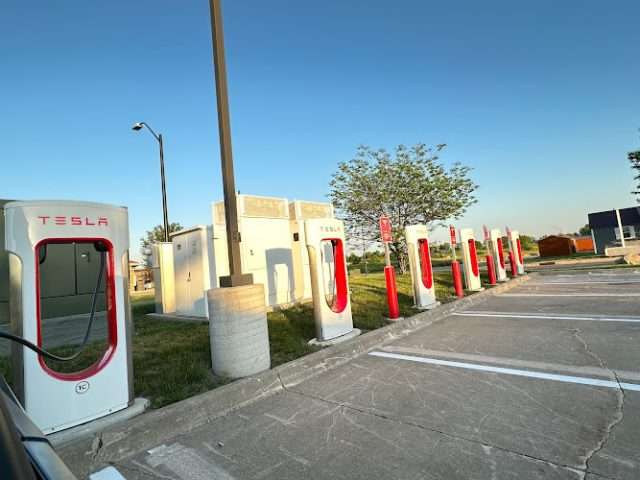 Tesla Supercharger in Mt Pleasant Iowa