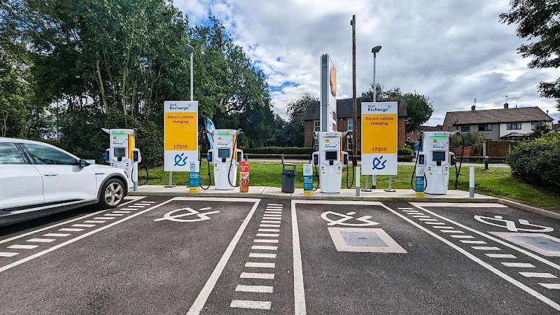 Shell Recharge Charging Station EV Charging Station at New Rd