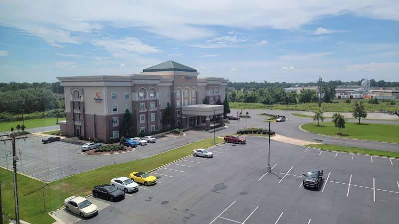 Holiday Inn Express & Suites West Memphis