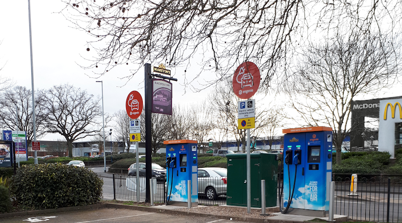 Osprey Charging Station EV Charging Station at The Roe
