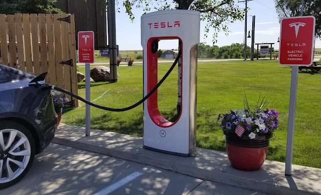 Tesla Supercharger in Murdo South Dakota