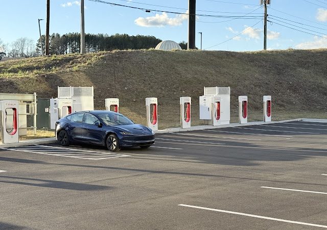 Tesla Supercharger in Lexington Virginia