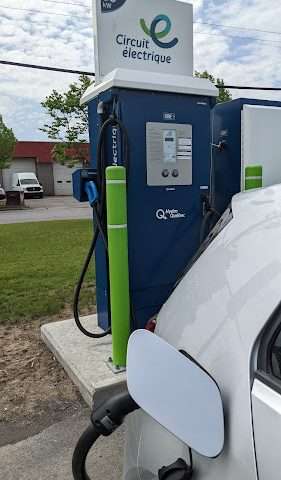 Circuit électrique Charging Station in Terrebonne Quebec Canada