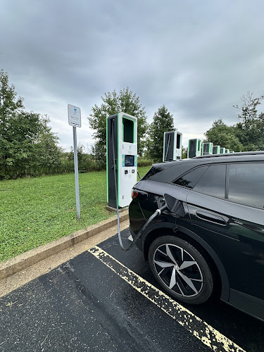 Electrify America Charging Station EV Charging Station at Belleville