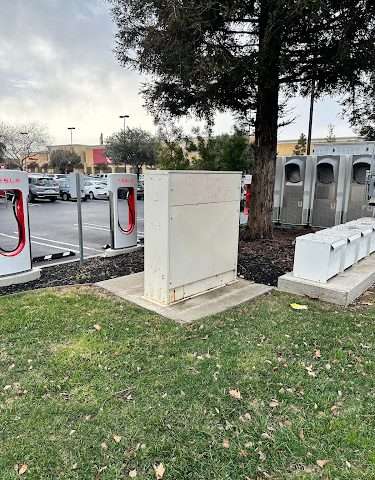 Tesla Supercharger in Antioch California