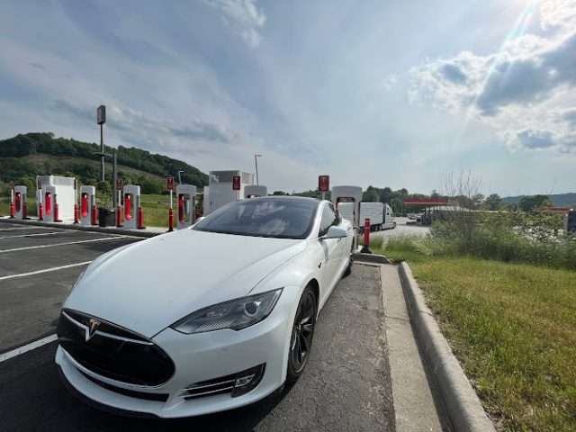 Tesla Supercharger in Atkins Virginia