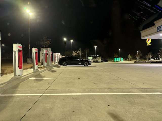 Tesla Supercharger in Leeds Alabama