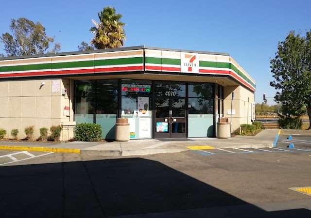 7-Eleven in West Sacramento California
