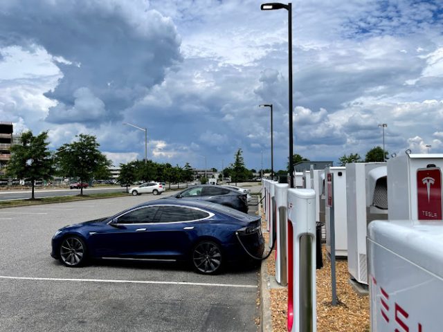 Tesla Supercharger in Springfield Virginia