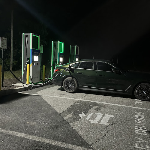 EVolve NY Charging Station EV Charging Station at Ctr Routes