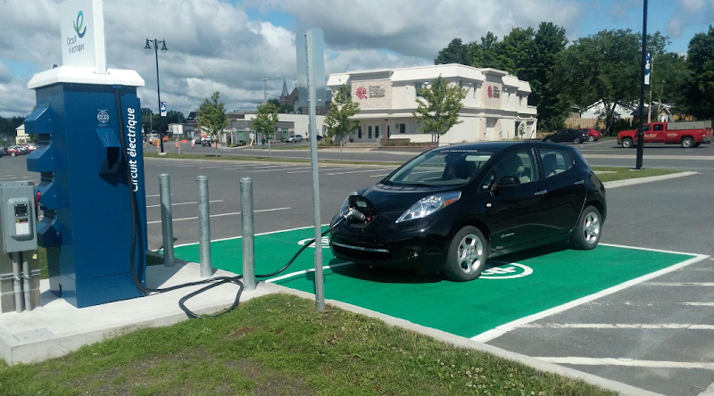 Circuit électrique Charging Station EV Charging Station at 3879 Rue du Québec-Central