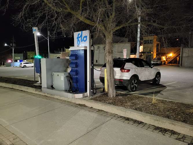 Electric Vehicle Charging Station EV Charging Station at King St E
