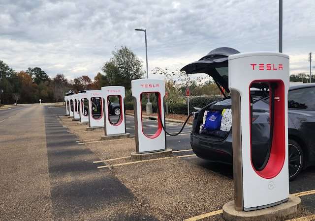 Tesla Supercharger in Pearl Mississippi