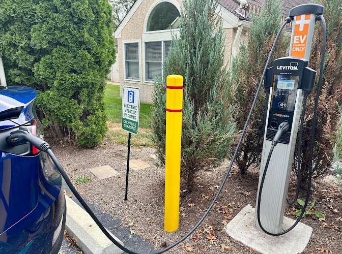 ChargePoint Charging Station EV Charging Station at 3205 Skippack Pike