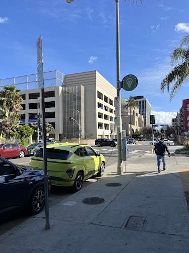 Flo Charging Station EV Charging Station at 587 S Hobart Blvd