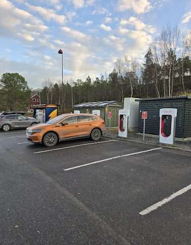 Tesla Supercharger in Innhavet Norway 8260