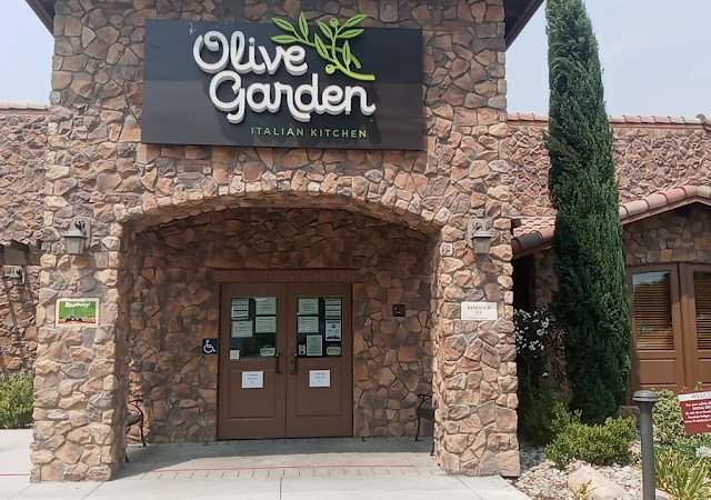Olive Garden Italian Restaurant in West Hills California