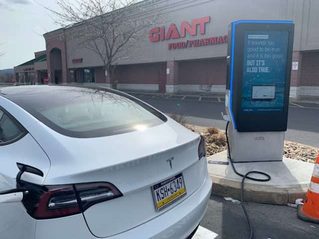 Shell Recharge Charging Station in Easton Pennsylvania