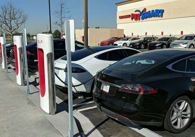 Tesla Supercharger in Fountain Valley California