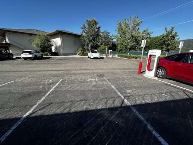 Tesla Supercharger in Oakhurst California