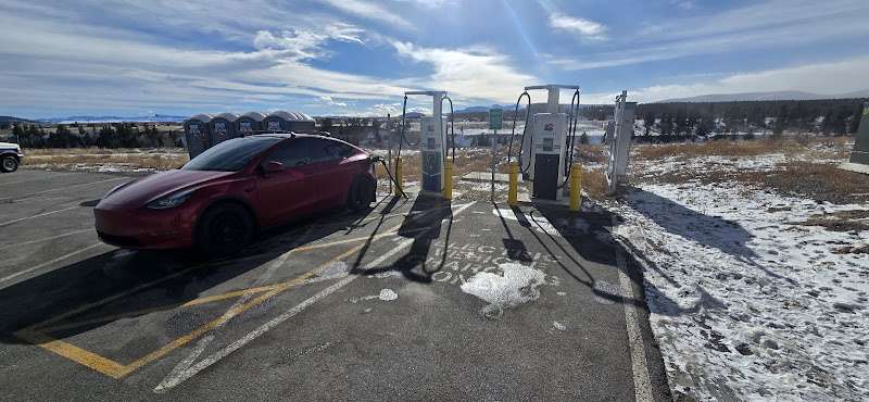 ChargePoint Charging Station EV Charging Station at 901 Main St