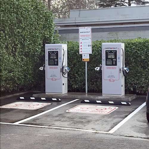 InstaVolt Charging Station EV Charging Station at DoubleTree Hilton