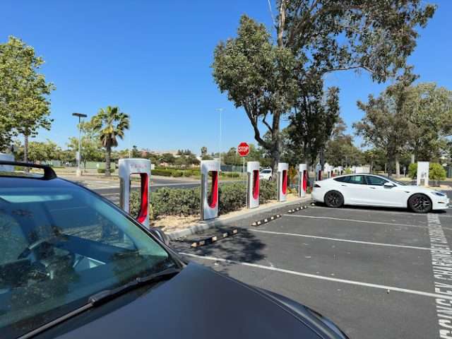Tesla Supercharger in Fairfield California