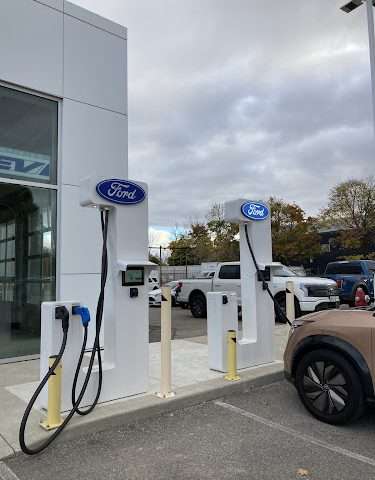 Electric Vehicle Charging Station in Mississauga Ontario Canada