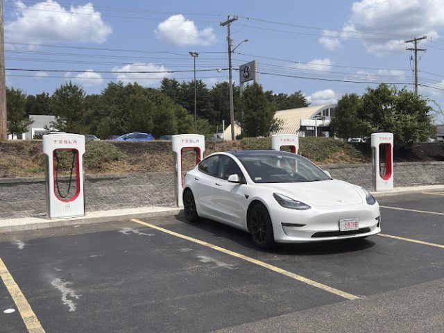 Tesla Supercharger in Manchester New Hampshire