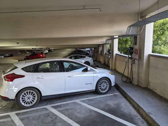 Electric Vehicle Charging Station in Mountain View California