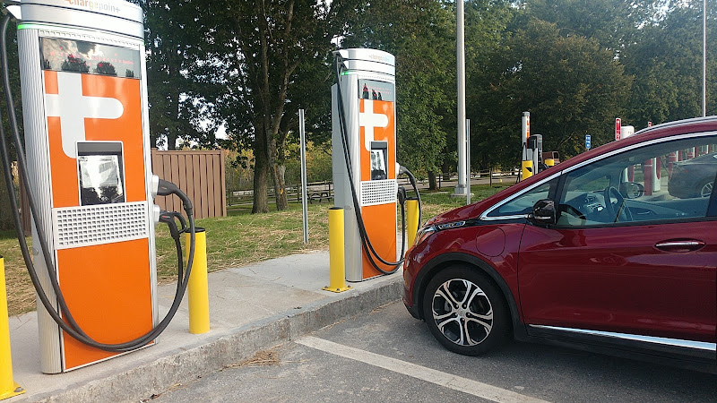 ChargePoint Charging Station EV Charging Station at Kennebunk