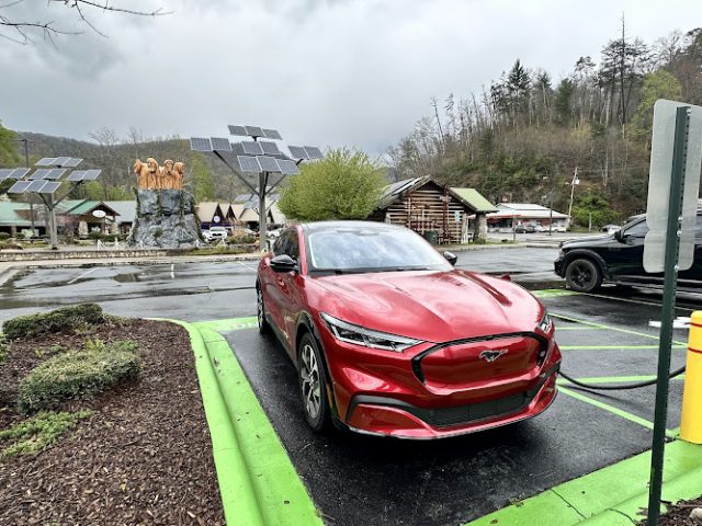 Shell Recharge Charging Station in Cherokee North Carolina