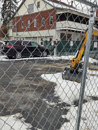 ChargePoint Charging Station EV Charging Station at 103 Broad St