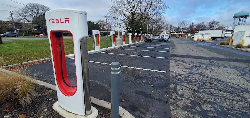 Tesla Supercharger EV Charging Station at Jericho Commons