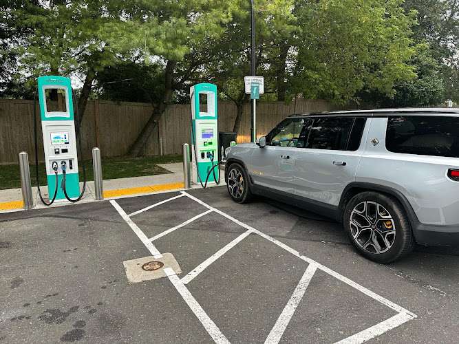 Applegreen Electric Charging Station EV Charging Station at Route 15 Northbound