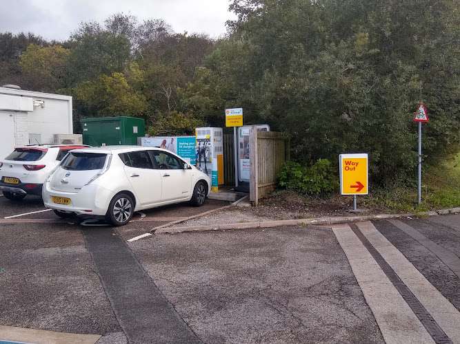 Shell Recharge Charging Station EV Charging Station at Fabian Way
