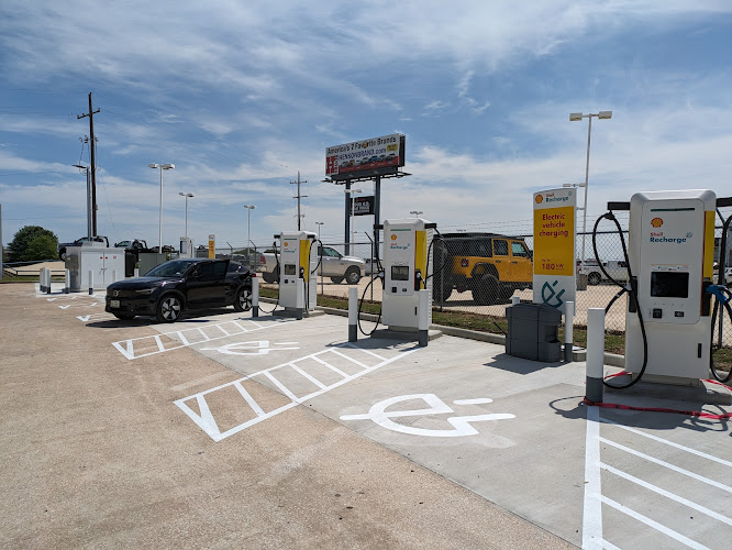 Shell Recharge Charging Station EV Charging Station at 3002 E Main St