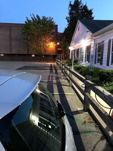 ChargePoint Charging Station EV Charging Station at 14 Baker St