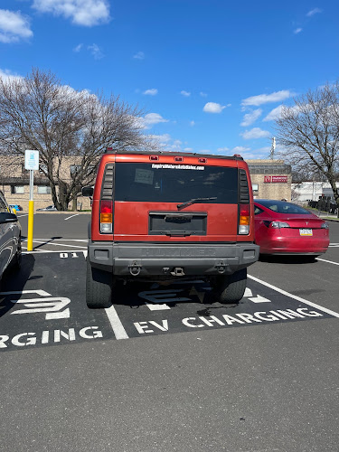 Shell Recharge Charging Station EV Charging Station at 9950 Roosevelt Blvd