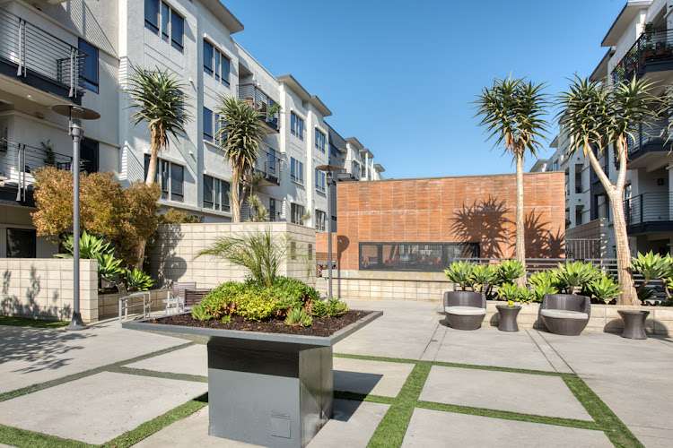 5600 Wilshire Apartments EV Charging Station at 5600 Wilshire Blvd