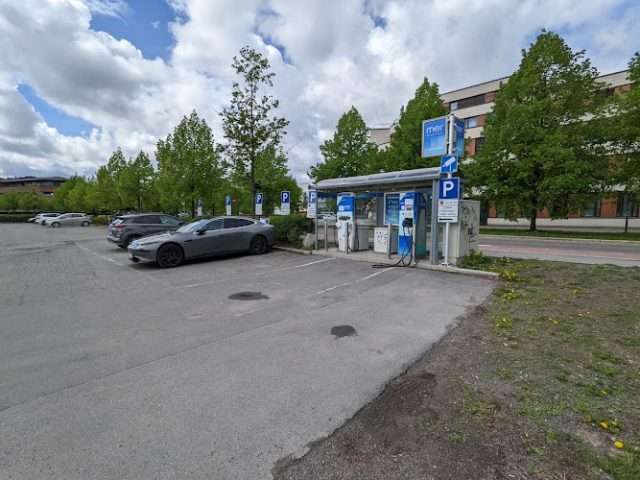 Mer Charging Station in Lillestrøm Norway 2000