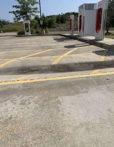 Tesla Supercharger in Guin Alabama