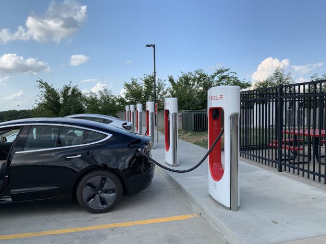 Tesla Supercharger in Bethany Missouri