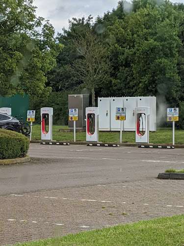 Tesla Supercharger EV Charging Station at 13/12 M40